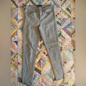 Levi’s Washed Grey Skinny Jeans - 28